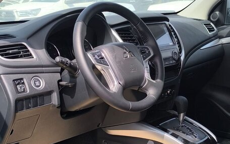 Mitsubishi Pajero Sport III рестайлинг, 2024 год, 4 430 000 рублей, 8 фотография