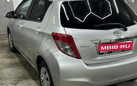 Toyota Vitz, 2011 год, 750 000 рублей, 6 фотография