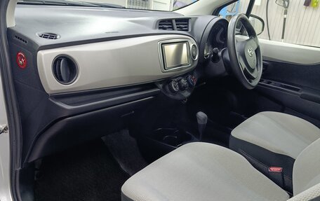 Toyota Vitz, 2011 год, 750 000 рублей, 16 фотография