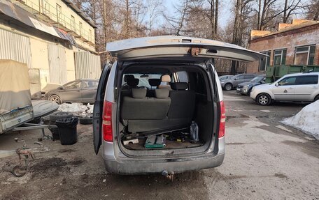 Hyundai H-1 II рестайлинг, 2011 год, 950 000 рублей, 5 фотография