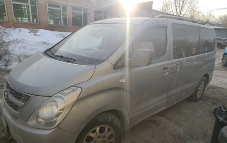 Hyundai H-1 II рестайлинг, 2011 год, 950 000 рублей, 12 фотография