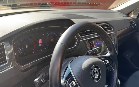 Volkswagen Tiguan II, 2019 год, 2 900 000 рублей, 7 фотография