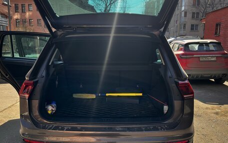 Volkswagen Tiguan II, 2019 год, 2 900 000 рублей, 13 фотография