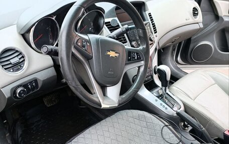 Chevrolet Cruze II, 2009 год, 620 000 рублей, 6 фотография