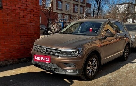 Volkswagen Tiguan II, 2019 год, 2 900 000 рублей, 5 фотография