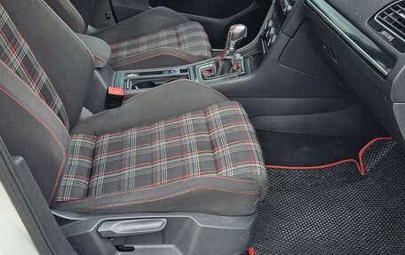 Volkswagen Golf GTI VII, 2014 год, 1 700 000 рублей, 12 фотография