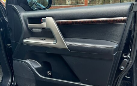 Toyota Land Cruiser 200, 2010 год, 2 250 000 рублей, 6 фотография