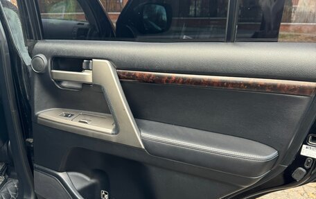 Toyota Land Cruiser 200, 2010 год, 2 250 000 рублей, 9 фотография