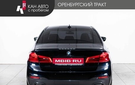BMW 5 серия, 2018 год, 3 300 000 рублей, 4 фотография