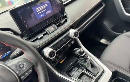 Toyota RAV4, 2025 год, 3 570 000 рублей, 10 фотография