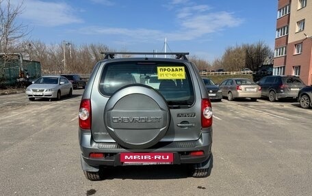 Chevrolet Niva I рестайлинг, 2011 год, 535 000 рублей, 4 фотография