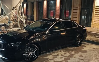 Mercedes-Benz E-Класс, 2021 год, 3 850 000 рублей, 1 фотография