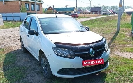 Renault Logan II, 2015 год, 380 000 рублей, 1 фотография