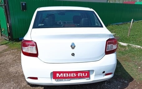 Renault Logan II, 2015 год, 380 000 рублей, 3 фотография