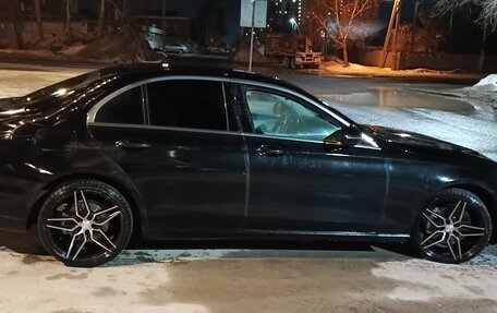 Mercedes-Benz E-Класс, 2021 год, 3 850 000 рублей, 5 фотография