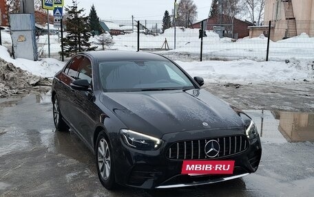 Mercedes-Benz E-Класс, 2021 год, 3 850 000 рублей, 2 фотография