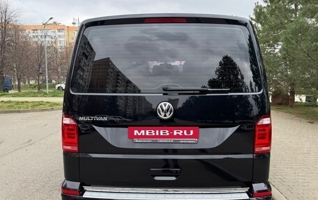 Volkswagen Multivan T6 рестайлинг, 2019 год, 4 600 000 рублей, 4 фотография