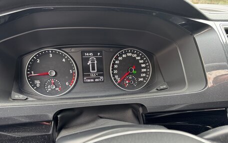 Volkswagen Multivan T6 рестайлинг, 2019 год, 4 600 000 рублей, 10 фотография