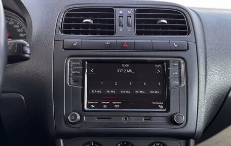 Volkswagen Polo VI (EU Market), 2015 год, 990 000 рублей, 17 фотография