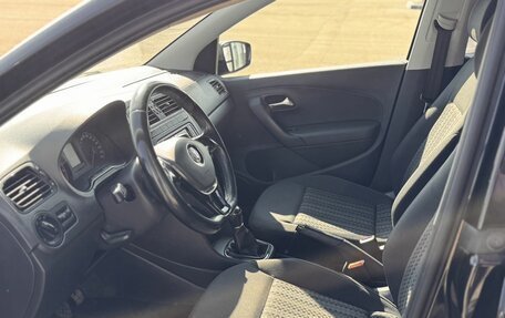 Volkswagen Polo VI (EU Market), 2015 год, 990 000 рублей, 11 фотография