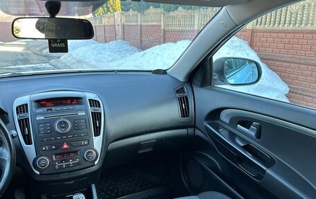 KIA cee'd I рестайлинг, 2012 год, 18 фотография