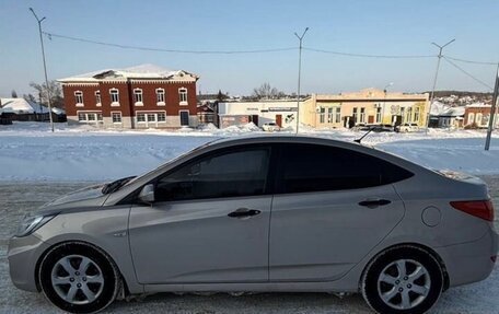 Hyundai Solaris II рестайлинг, 2013 год, 5 фотография
