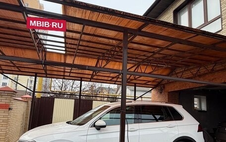 Volkswagen Tiguan II, 2017 год, 2 850 000 рублей, 2 фотография