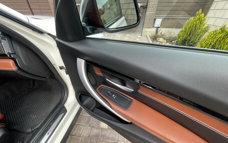 BMW 3 серия, 2017 год, 2 350 000 рублей, 27 фотография