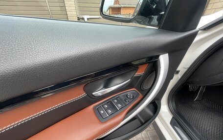 BMW 3 серия, 2017 год, 2 350 000 рублей, 25 фотография