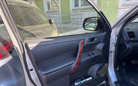 Toyota Highlander III, 2013 год, 2 750 000 рублей, 16 фотография