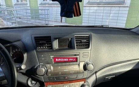 Toyota Highlander III, 2013 год, 2 750 000 рублей, 13 фотография