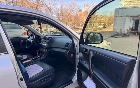 Toyota Highlander III, 2013 год, 2 750 000 рублей, 17 фотография