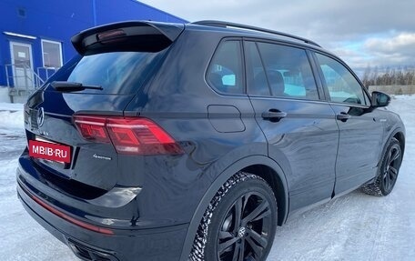 Volkswagen Tiguan II, 2021 год, 3 675 000 рублей, 2 фотография