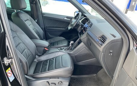 Volkswagen Tiguan II, 2021 год, 3 675 000 рублей, 13 фотография