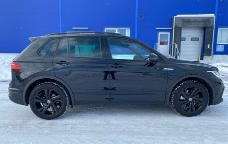Volkswagen Tiguan II, 2021 год, 3 675 000 рублей, 33 фотография