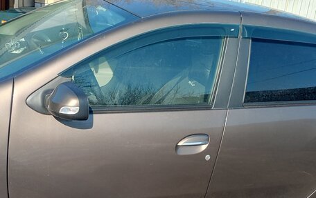 Renault Logan II, 2018 год, 1 250 000 рублей, 6 фотография