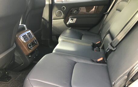 Land Rover Range Rover IV рестайлинг, 2019 год, 11 000 000 рублей, 7 фотография