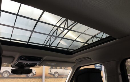 Land Rover Range Rover IV рестайлинг, 2019 год, 11 000 000 рублей, 9 фотография