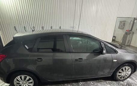 Opel Astra J, 2011 год, 620 000 рублей, 4 фотография