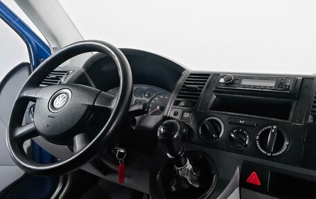 Volkswagen Transporter T5 рестайлинг, 2008 год, 1 055 000 рублей, 6 фотография