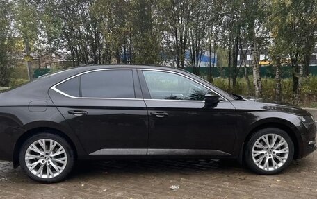 Skoda Superb III рестайлинг, 2021 год, 3 199 000 рублей, 4 фотография