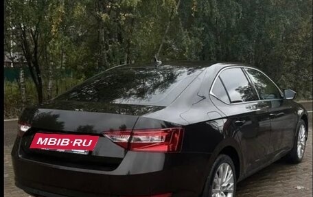 Skoda Superb III рестайлинг, 2021 год, 3 199 000 рублей, 3 фотография