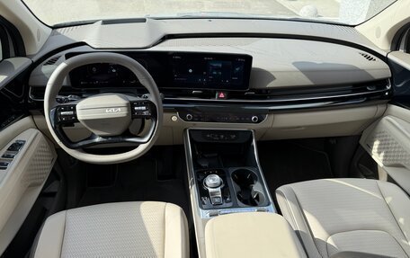 KIA Carnival, 2025 год, 6 390 000 рублей, 12 фотография