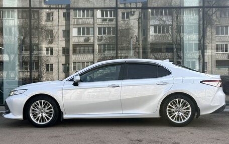 Toyota Camry, 2018 год, 2 900 000 рублей, 8 фотография