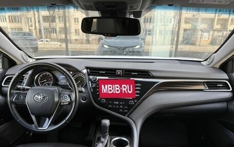 Toyota Camry, 2018 год, 2 900 000 рублей, 11 фотография