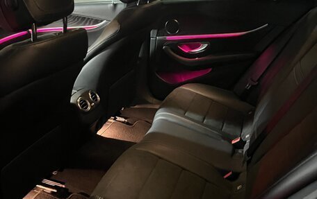 Mercedes-Benz E-Класс, 2019 год, 4 100 000 рублей, 9 фотография