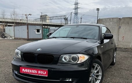BMW 1 серия, 2010 год, 750 000 рублей, 1 фотография