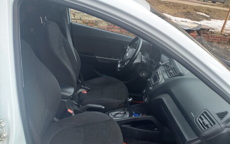 KIA Rio III рестайлинг, 2013 год, 900 000 рублей, 3 фотография