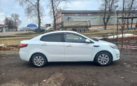 KIA Rio III рестайлинг, 2013 год, 900 000 рублей, 5 фотография