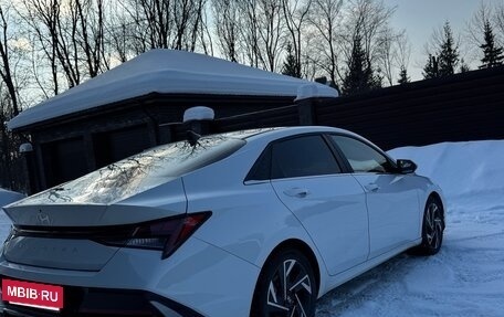 Hyundai Elantra, 2023 год, 2 280 000 рублей, 3 фотография